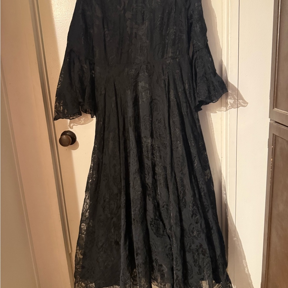 Chic Black Lace Long Sleeve Dress